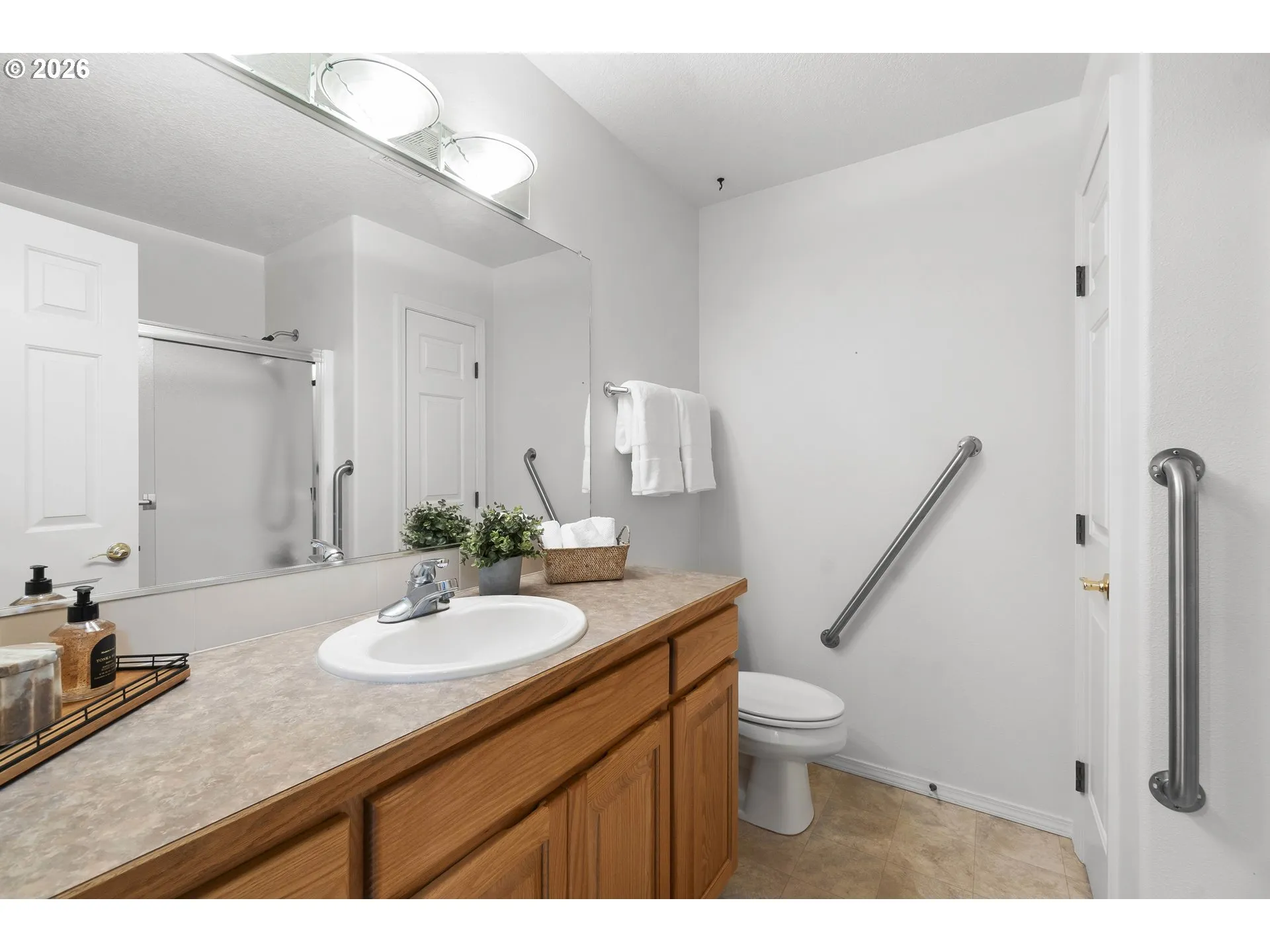 Bathroom-Hall