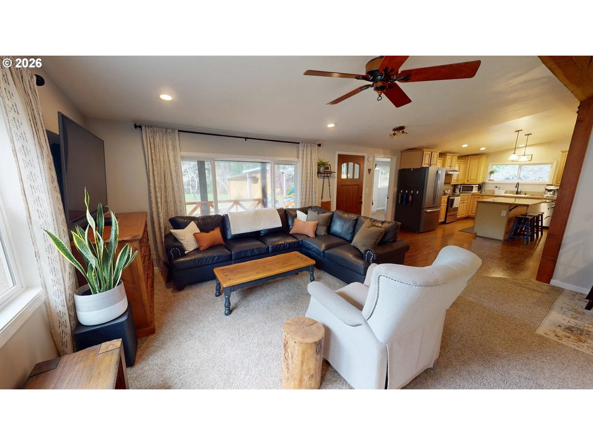 Living Room-Vaulted Ceilings