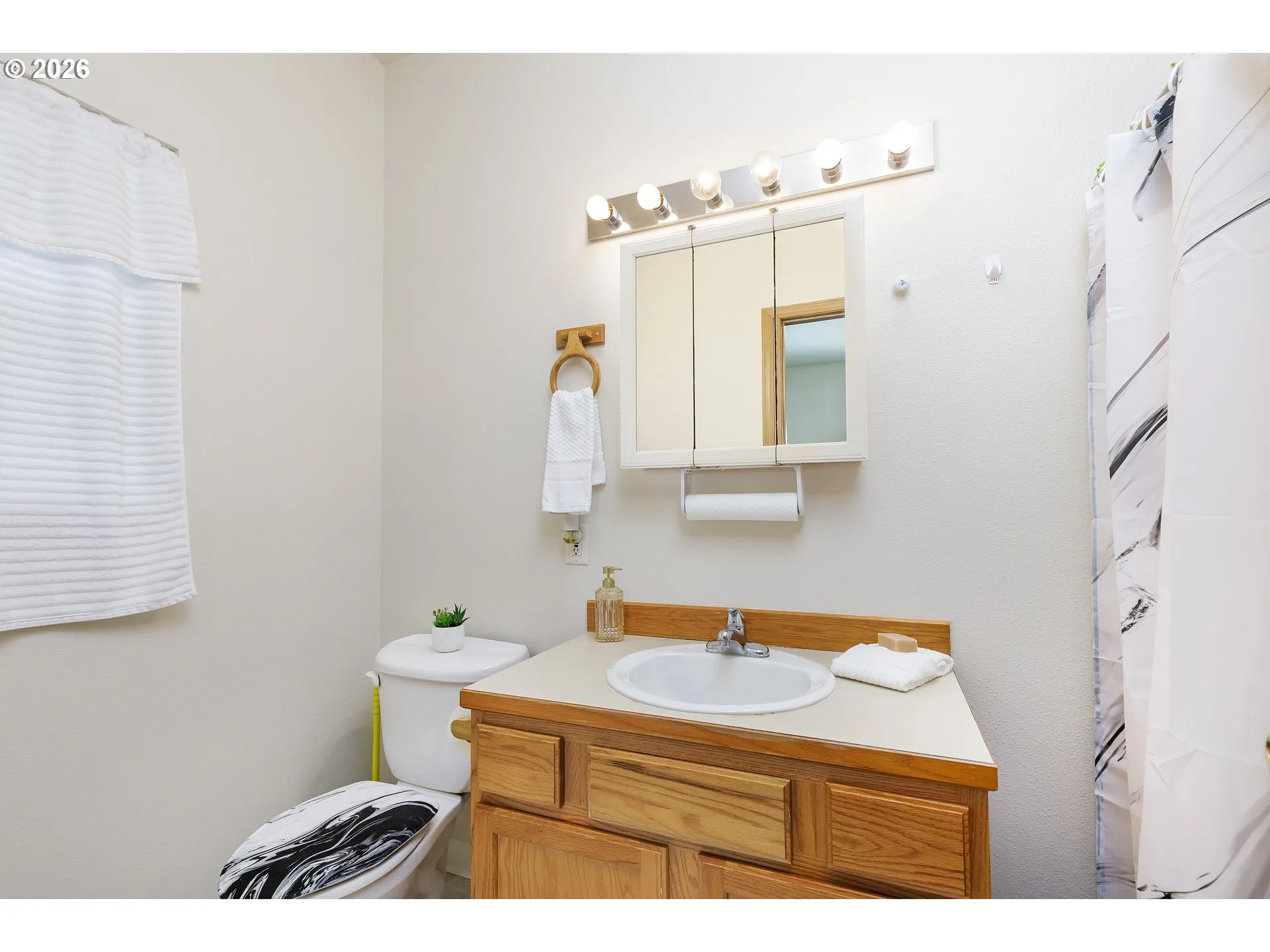 Bathroom, Attached