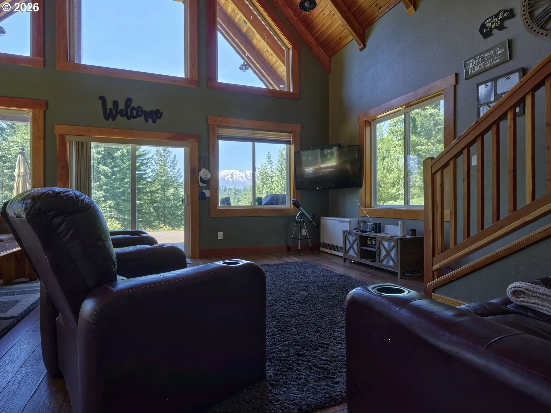 Living Room-Vaulted Ceilings