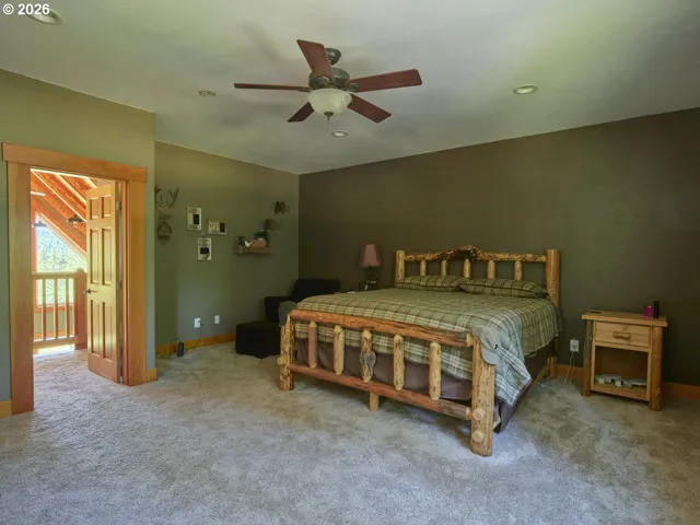 Primary Bedroom-Upper