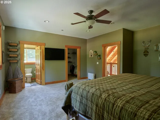 Bedroom, Primary-Upper