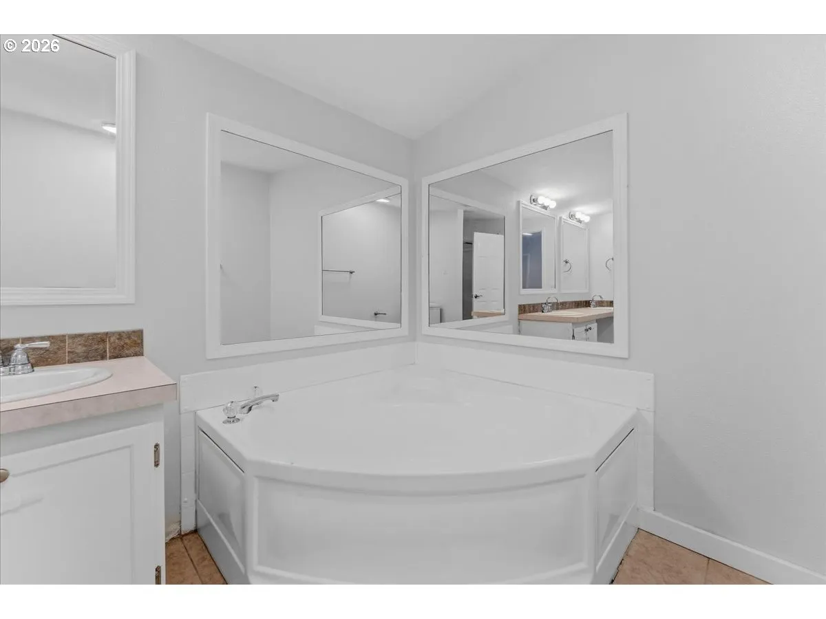 Bathroom, Attached