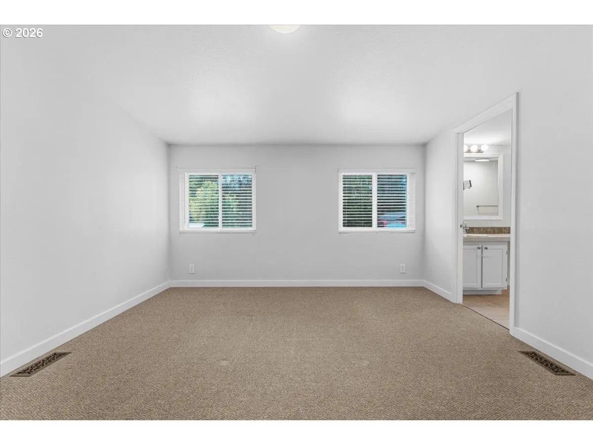 Bedroom, Primary