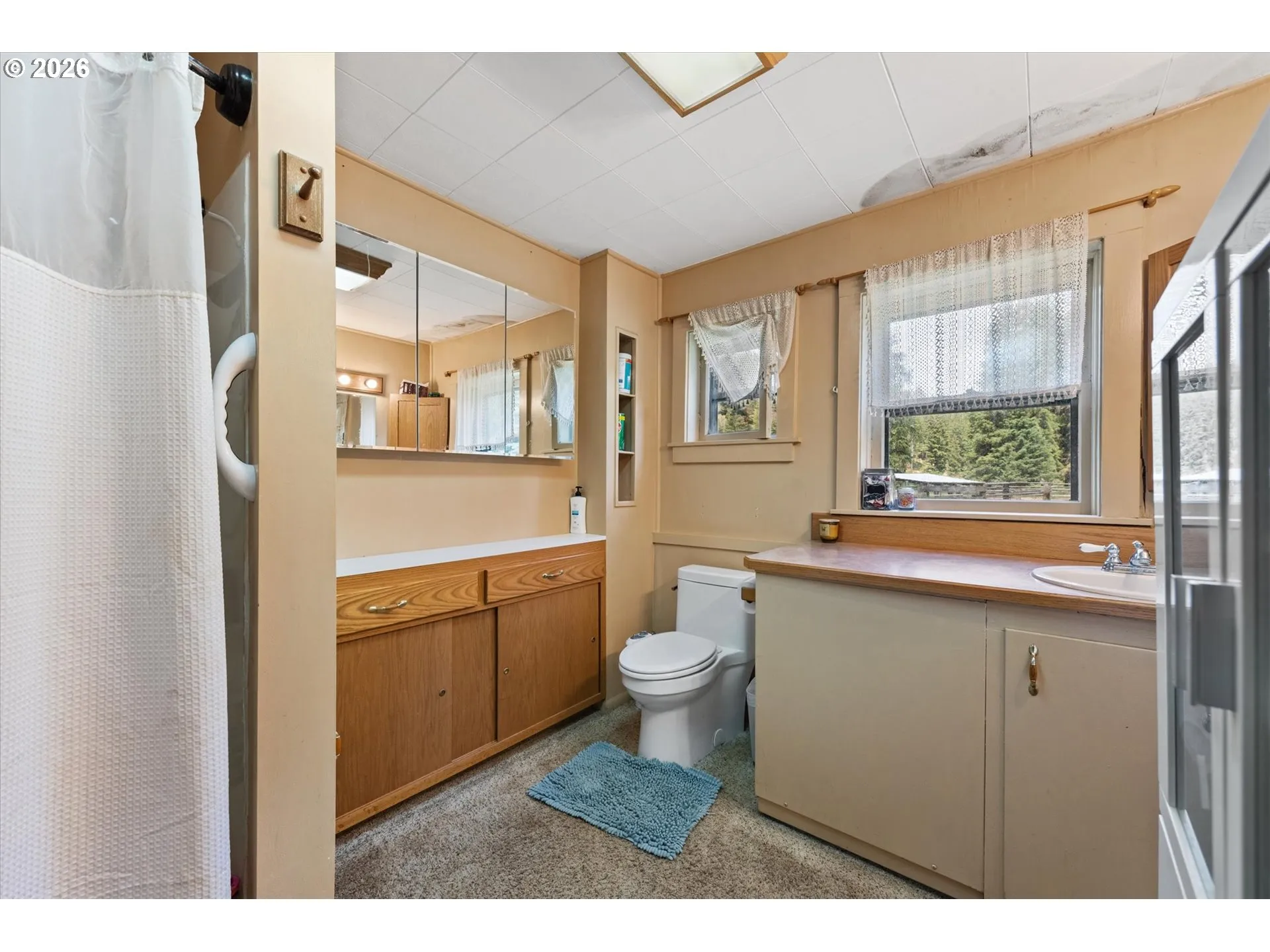 Bathroom-Walk in Shower