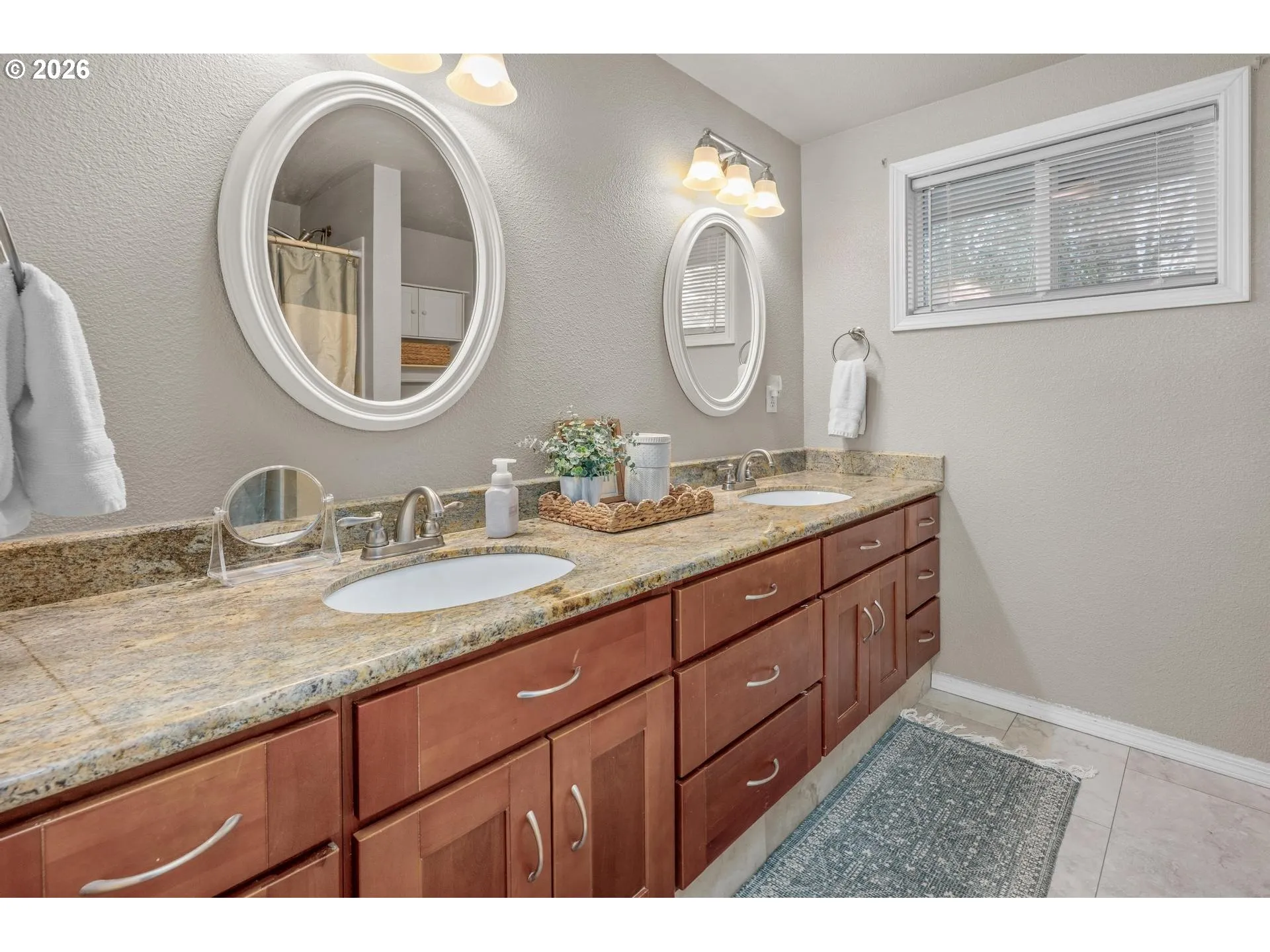 Bathroom, Attached-Double Sinks