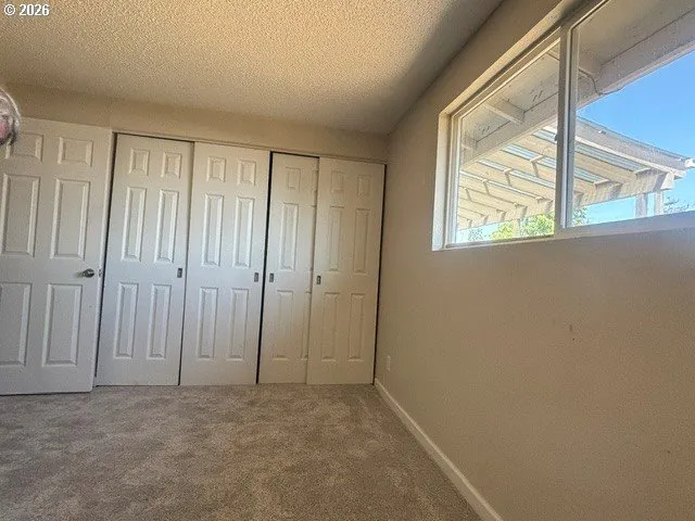 Bedroom, Primary