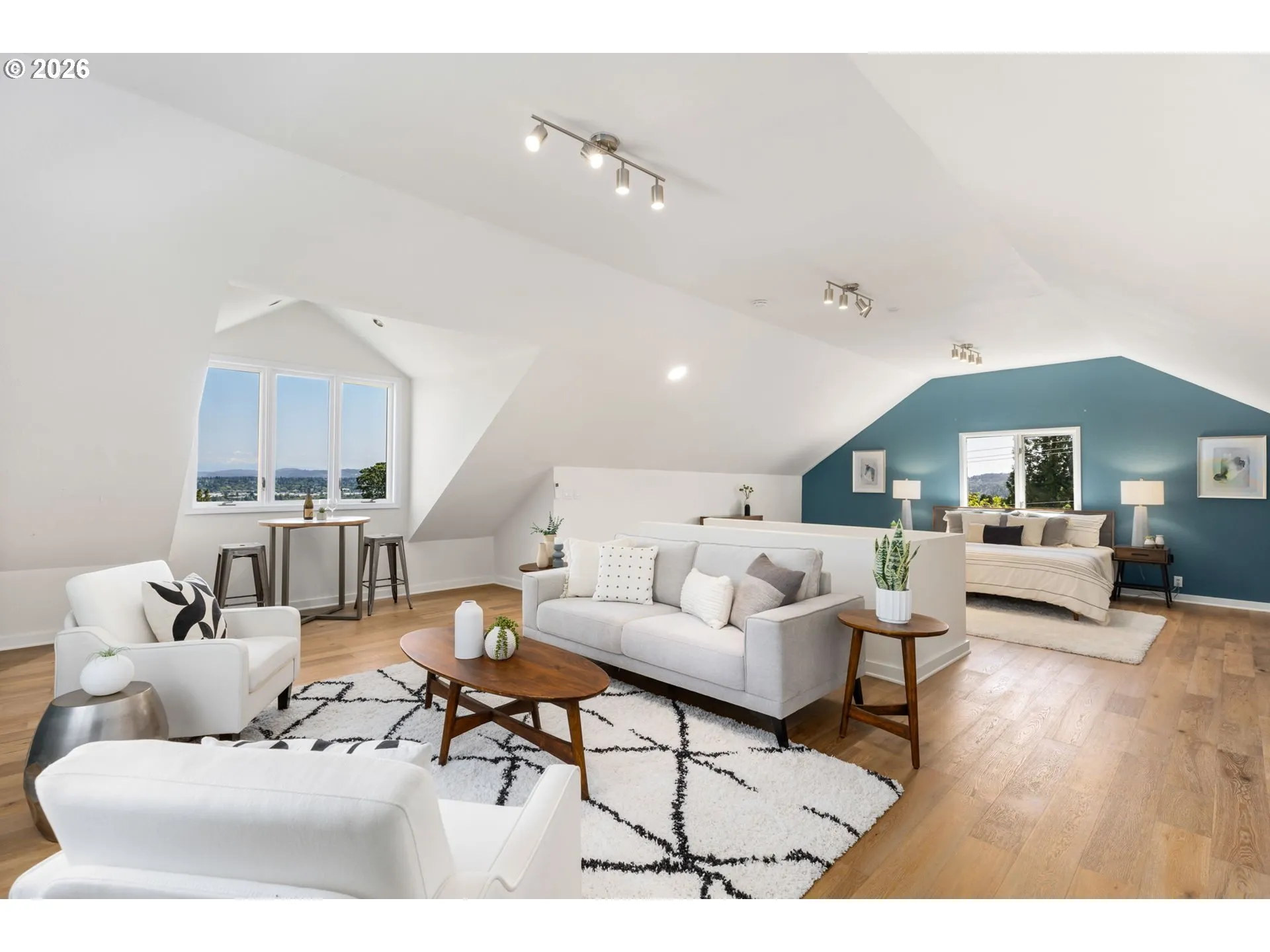 Bonus Room-Upper