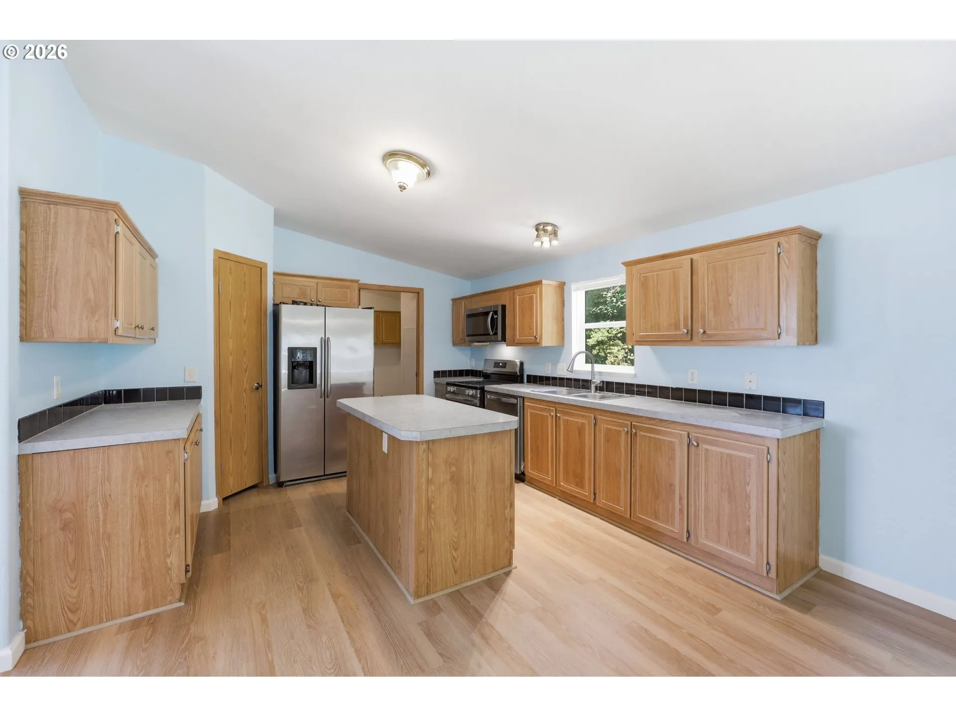 Kitchen-Island