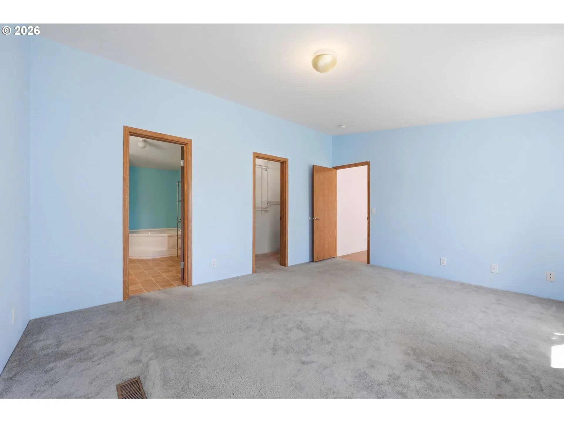 Primary Bedroom-Attached Bathroom