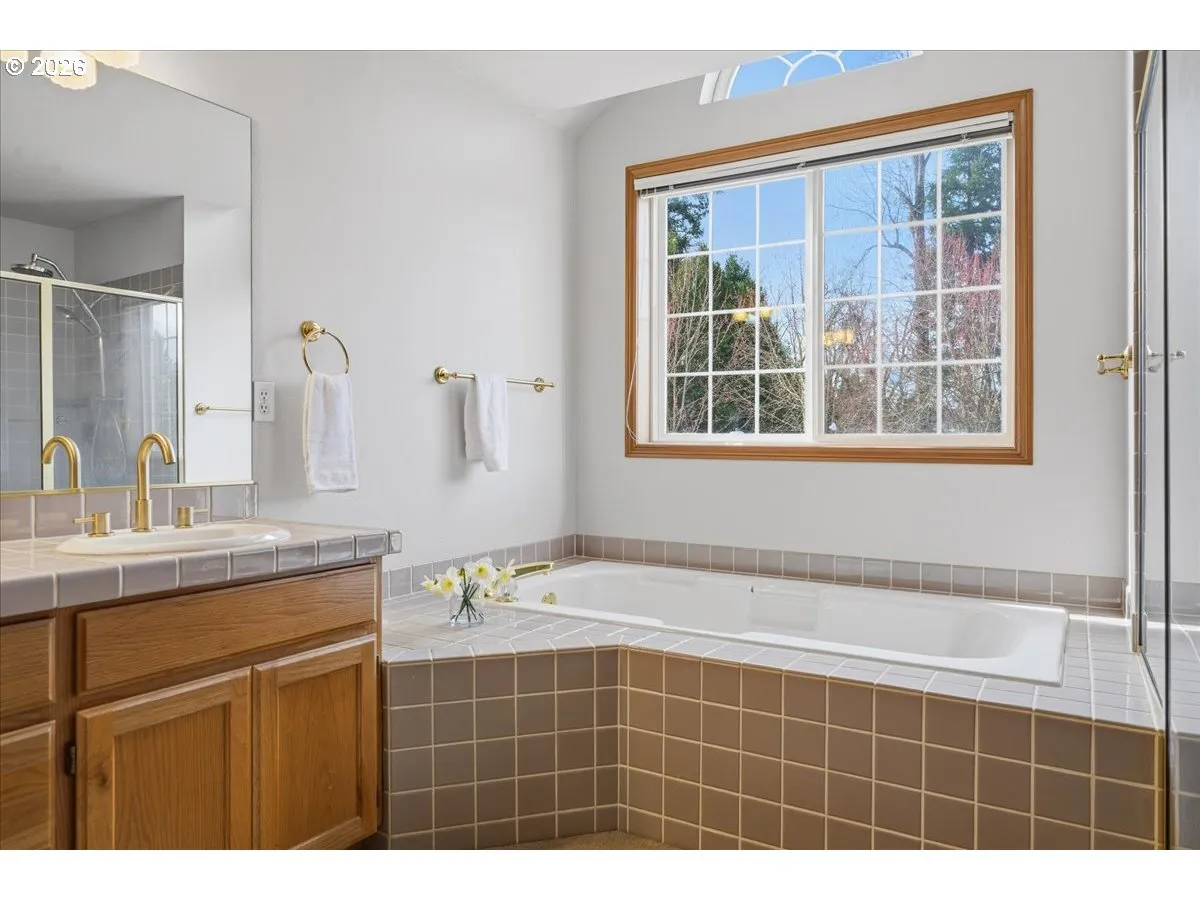 Bathroom, Attached-Upper