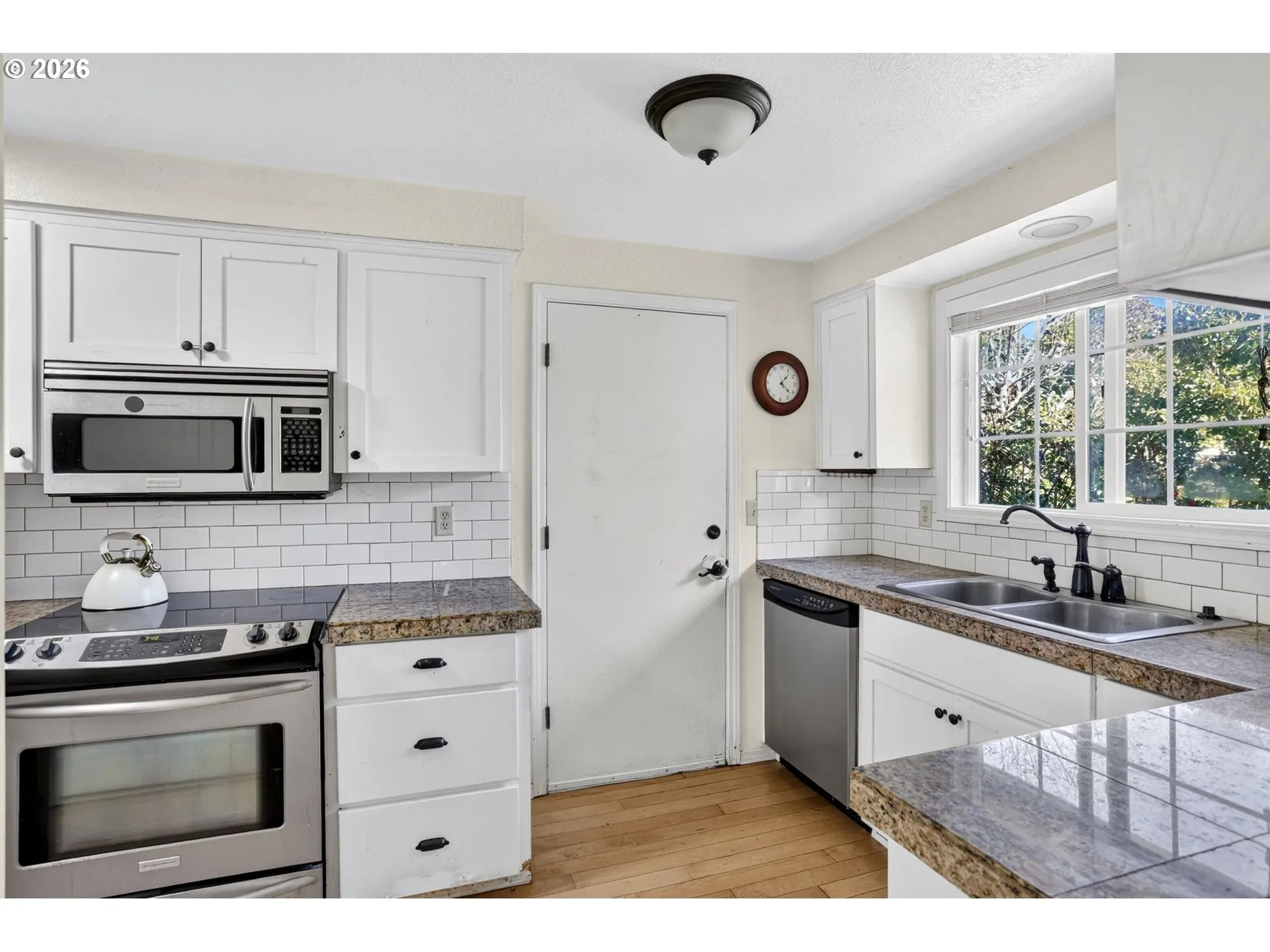Kitchen-Oven