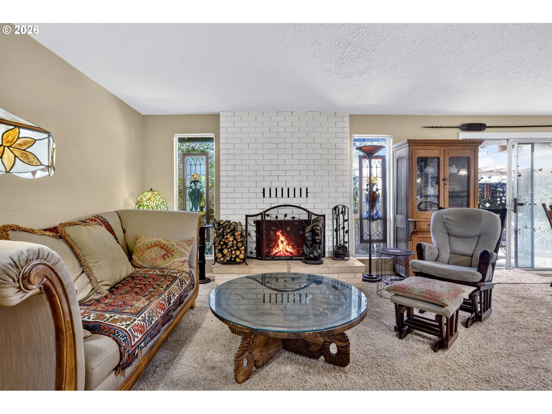 Living Room-Fireplace