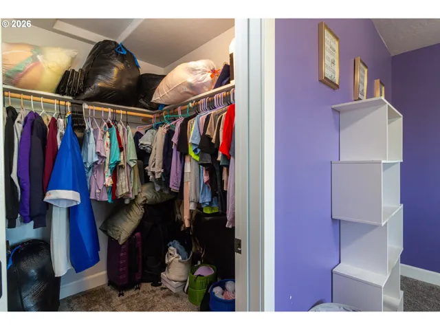 Bedroom-Walk-In Closet
