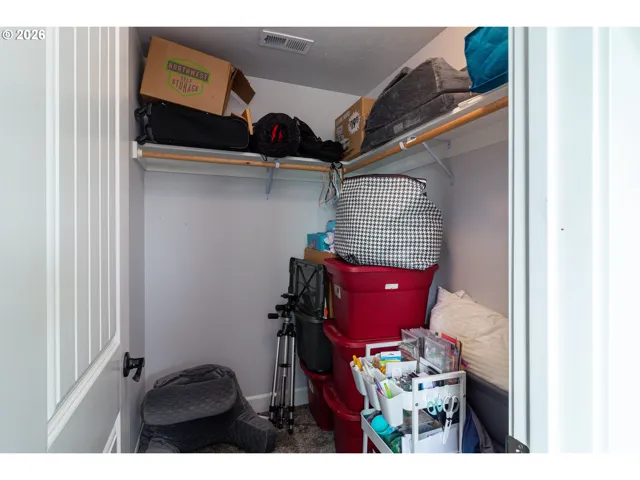 Bedroom-Walk-In Closet