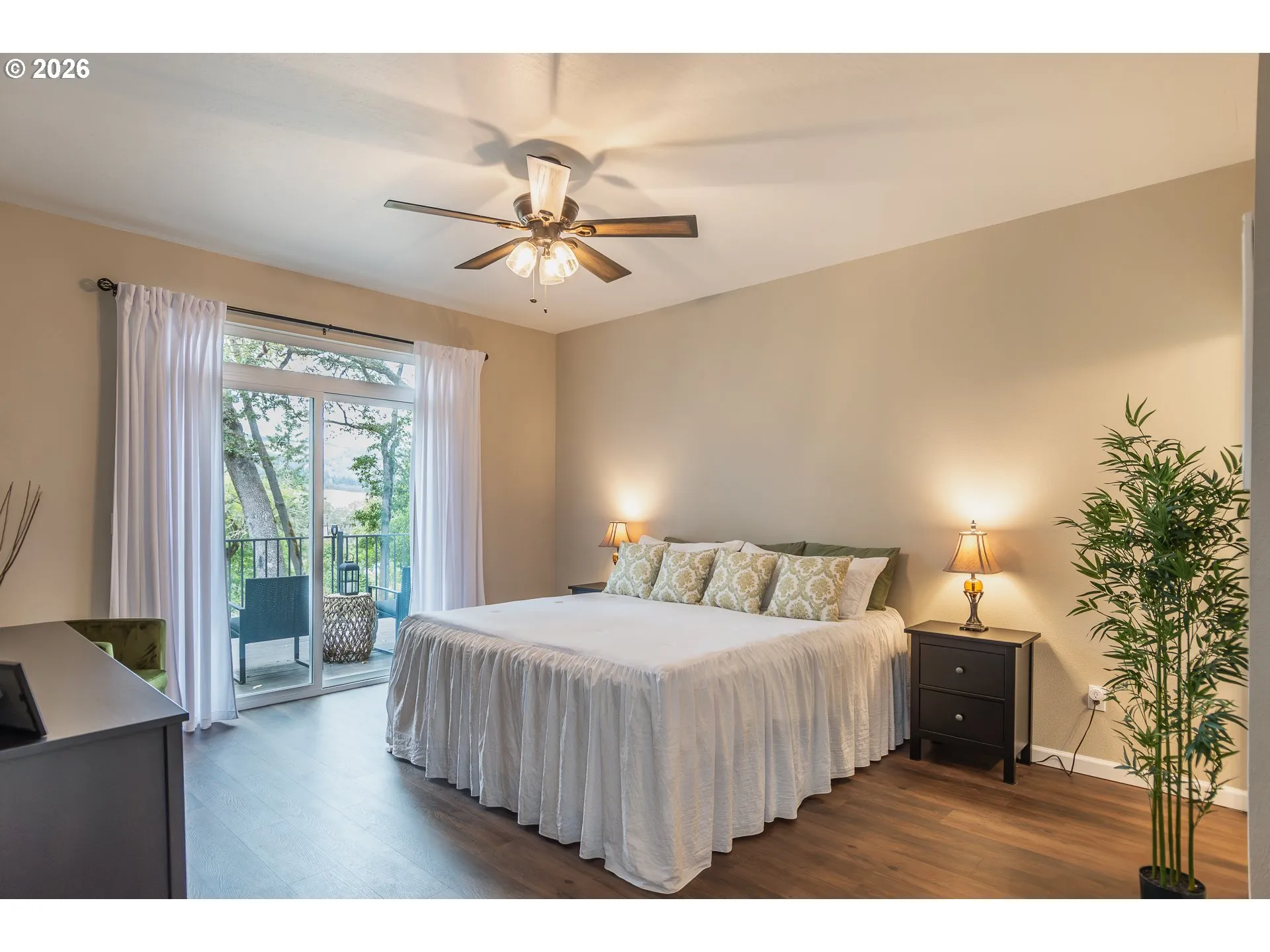 Bedroom, Primary-Ceiling Fan