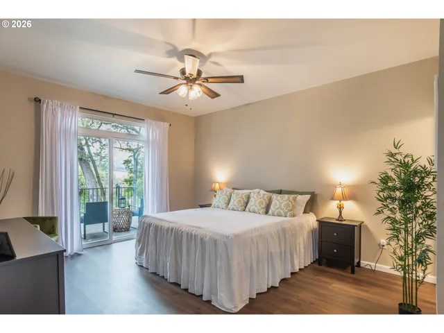 Bedroom, Primary-Ceiling Fan
