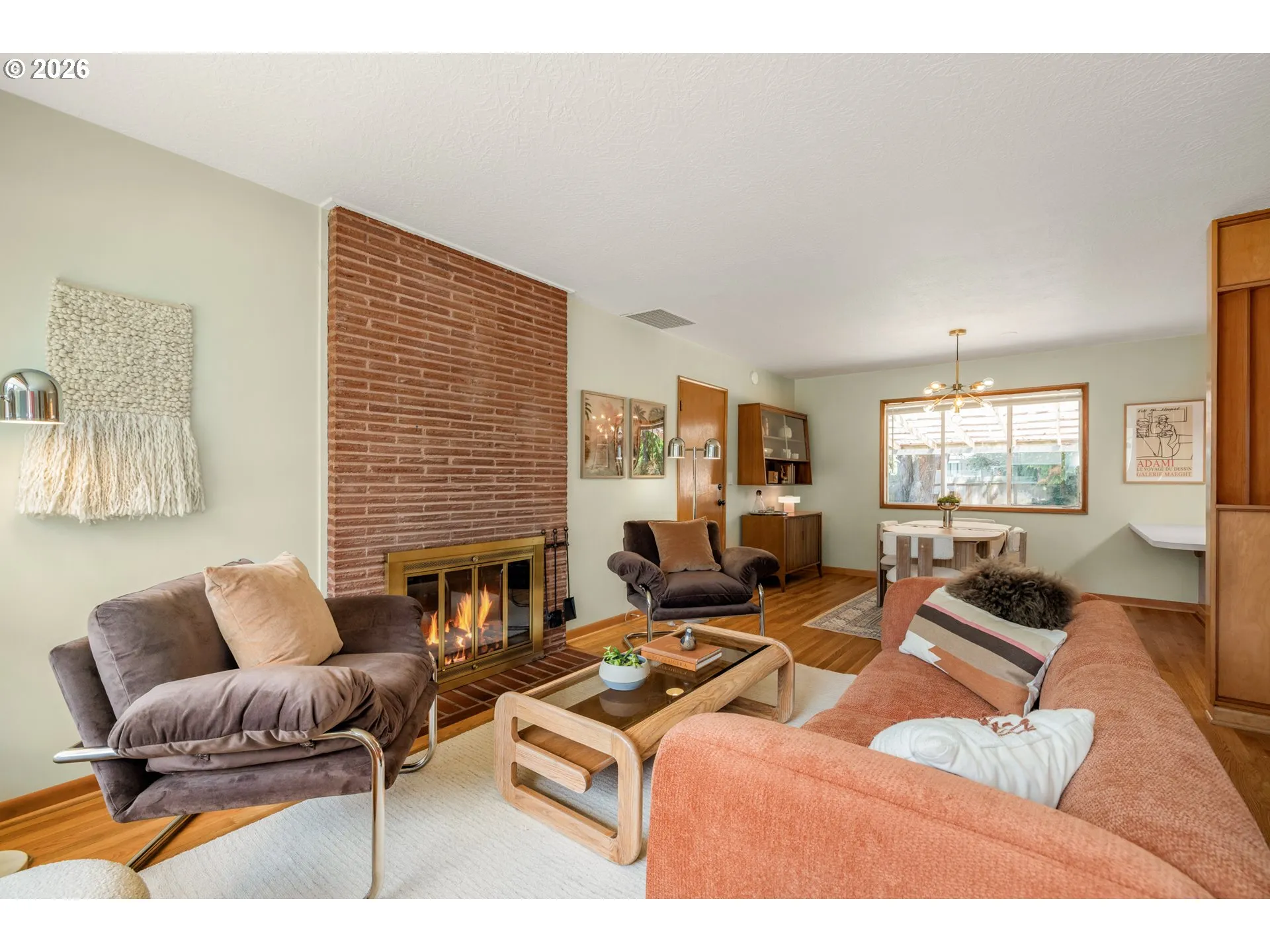 Living Room-Fireplace
