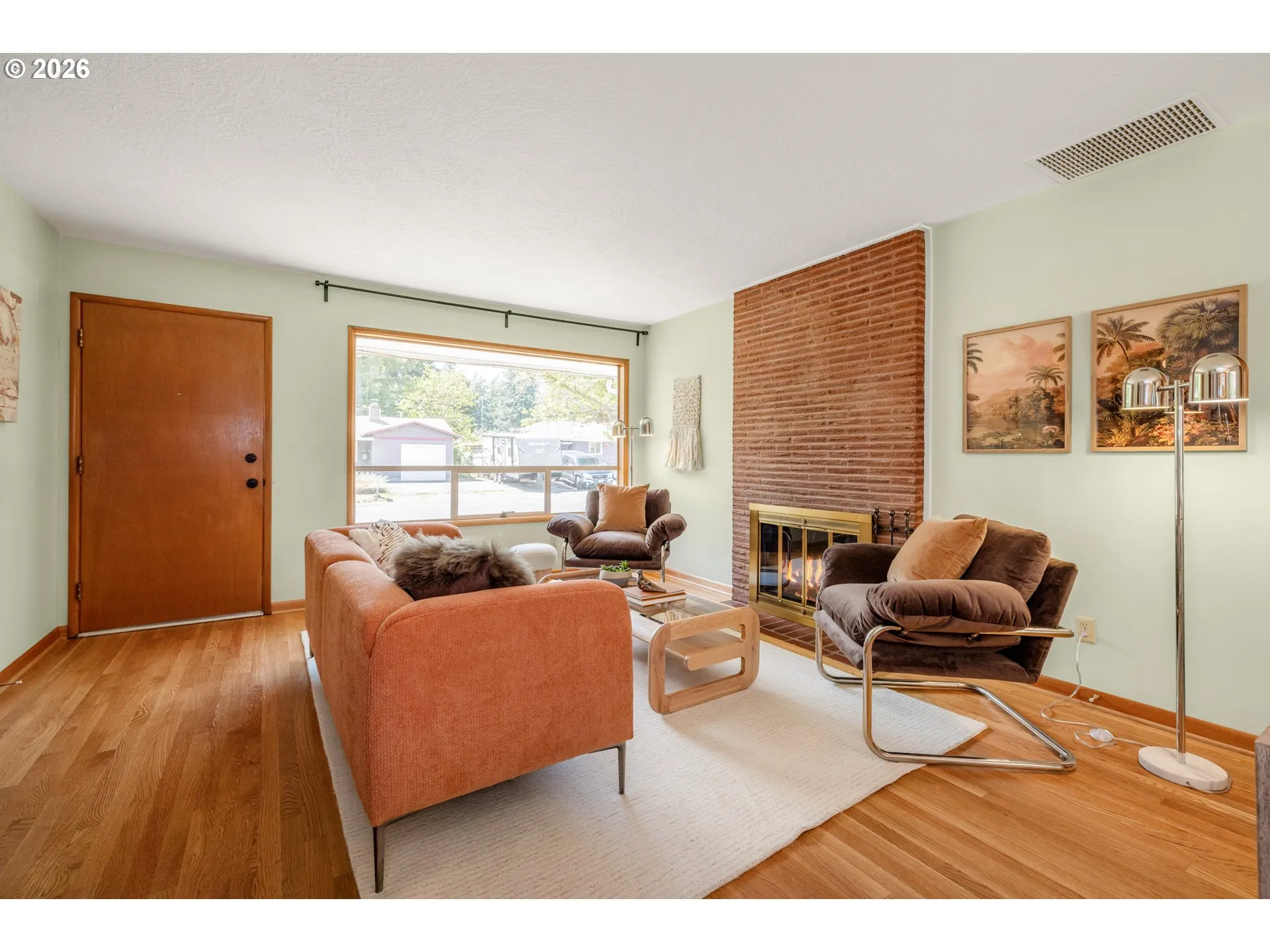Living Room-Fireplace