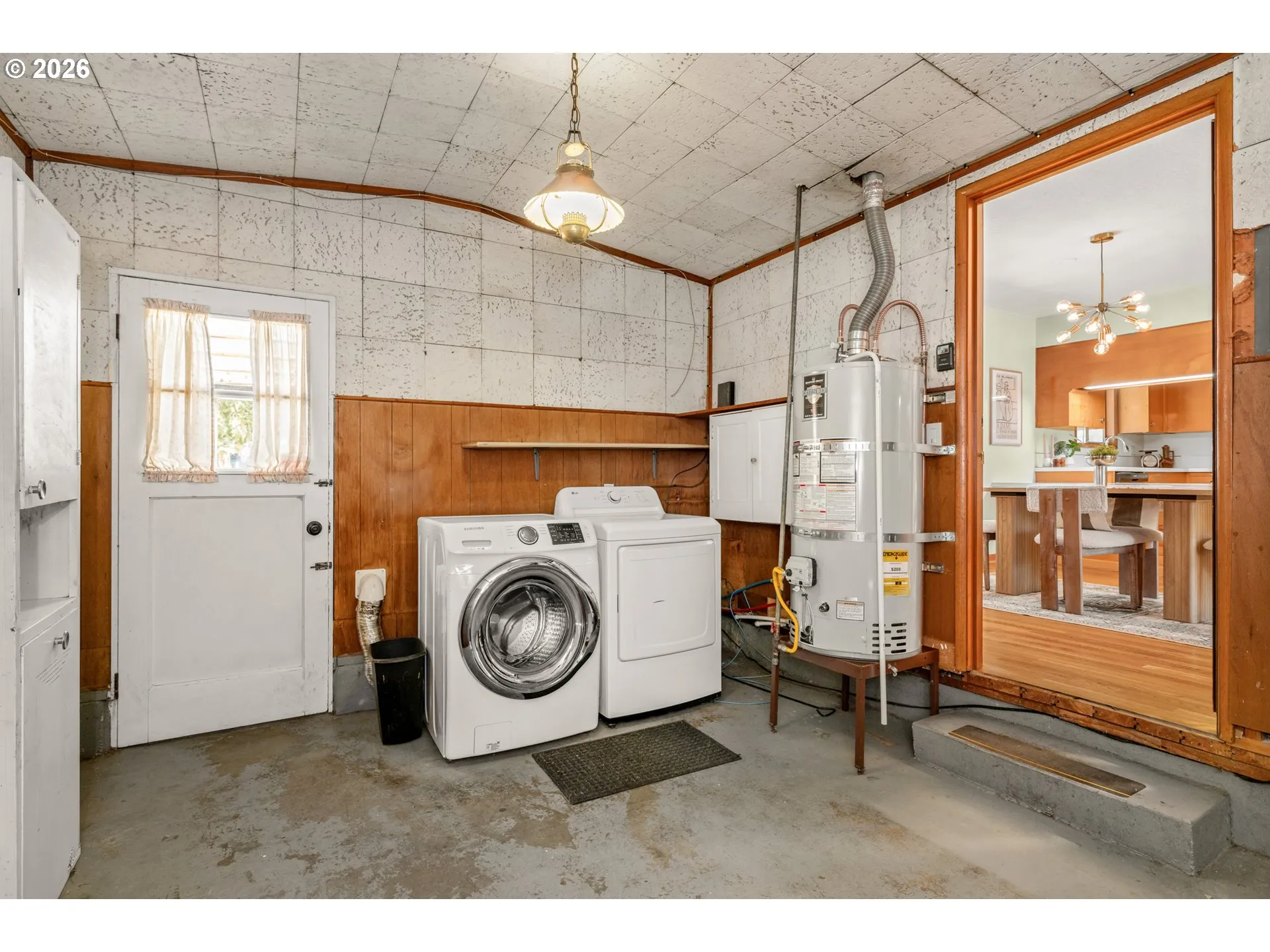 Laundry-Garage