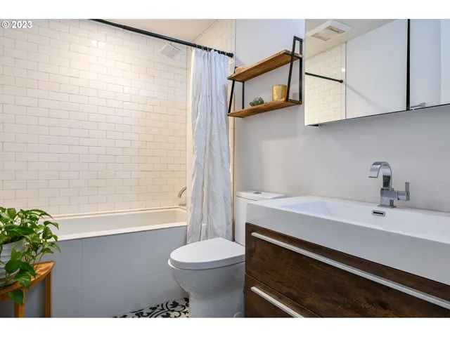 Bathroom-Garden Tub