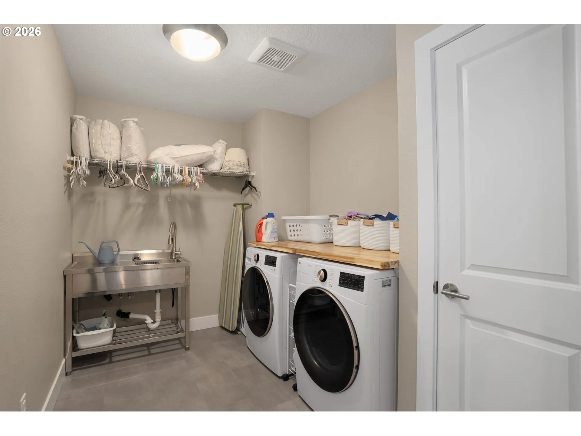 Laundry-Upper