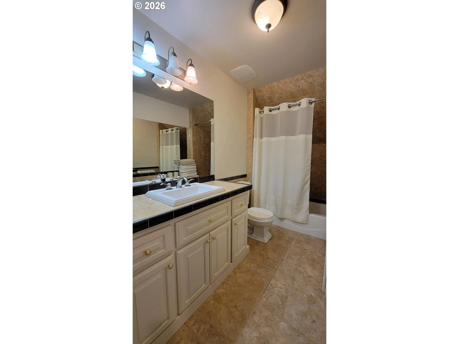 Bathroom, Attached-Upper