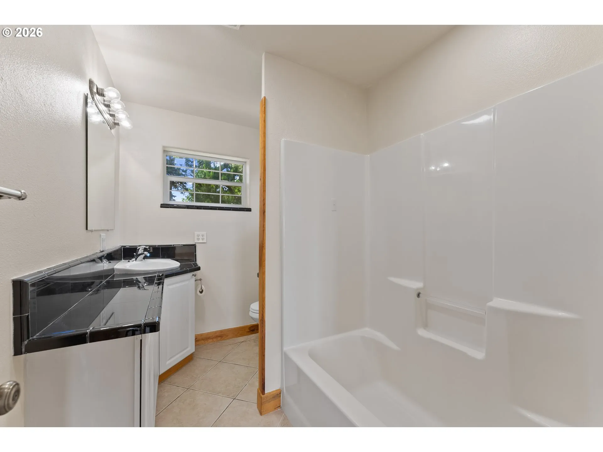 Bathroom-Upper