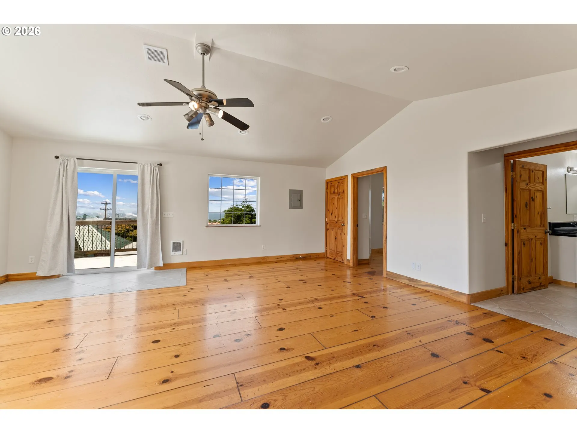Family Room-Upper