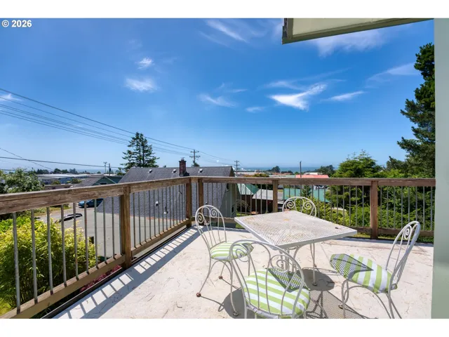 Deck-Upper