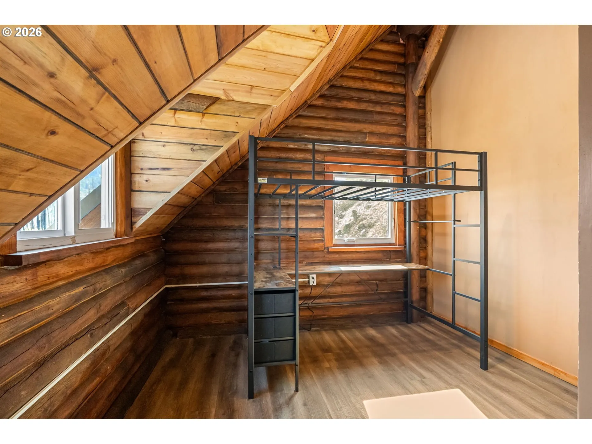 Bedroom-Upper