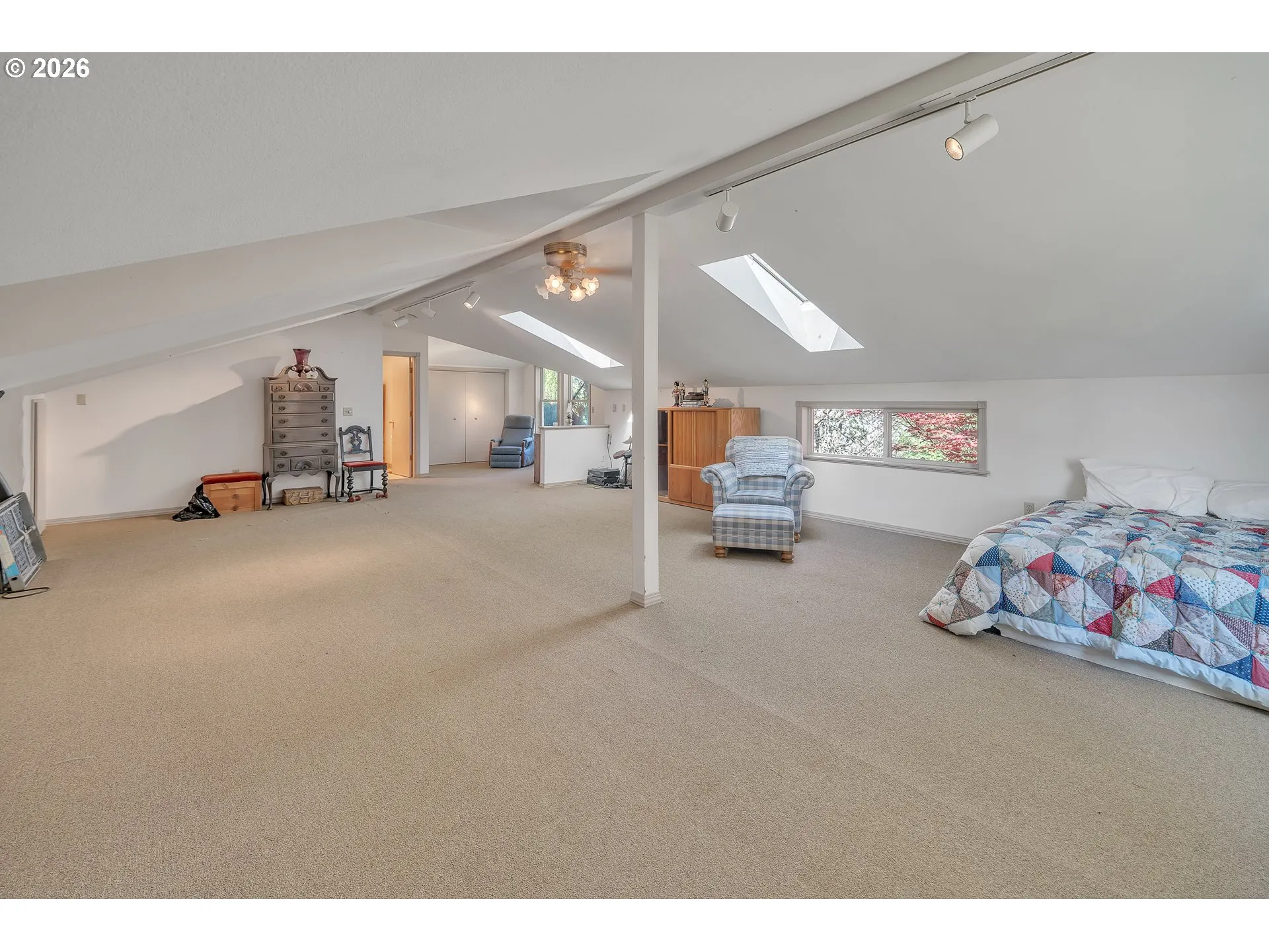 Bonus Room-Upper