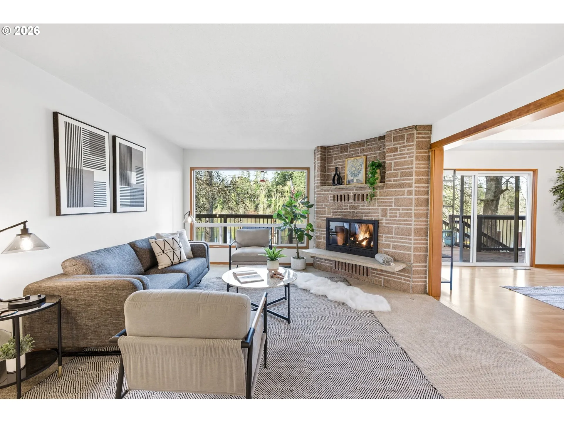 Living Room-Fireplace