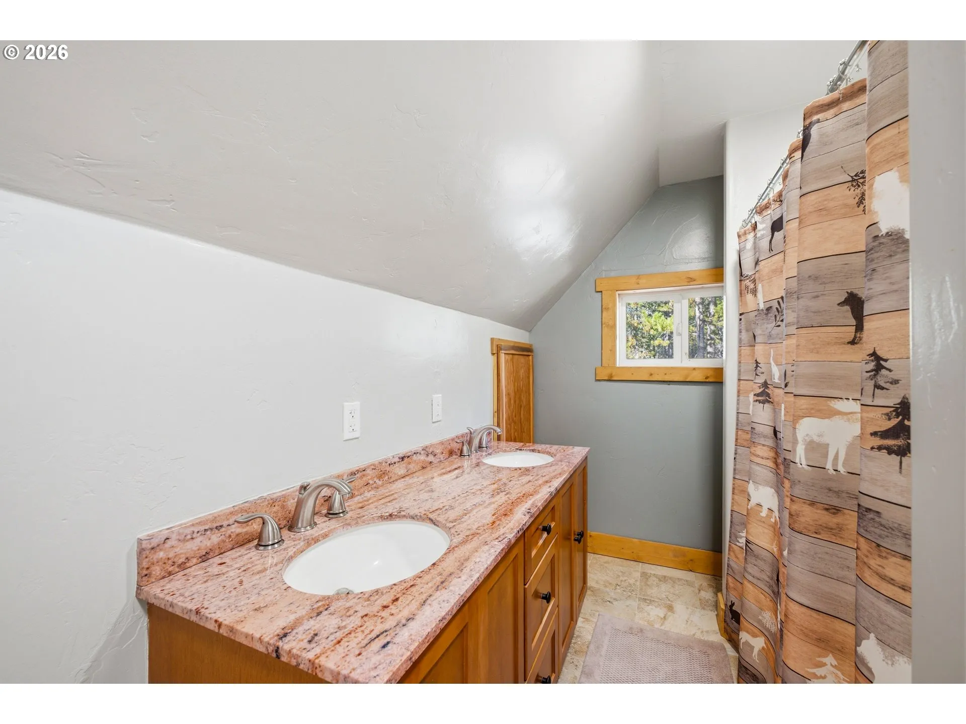 Primary Bedroom-Attached Bathroom