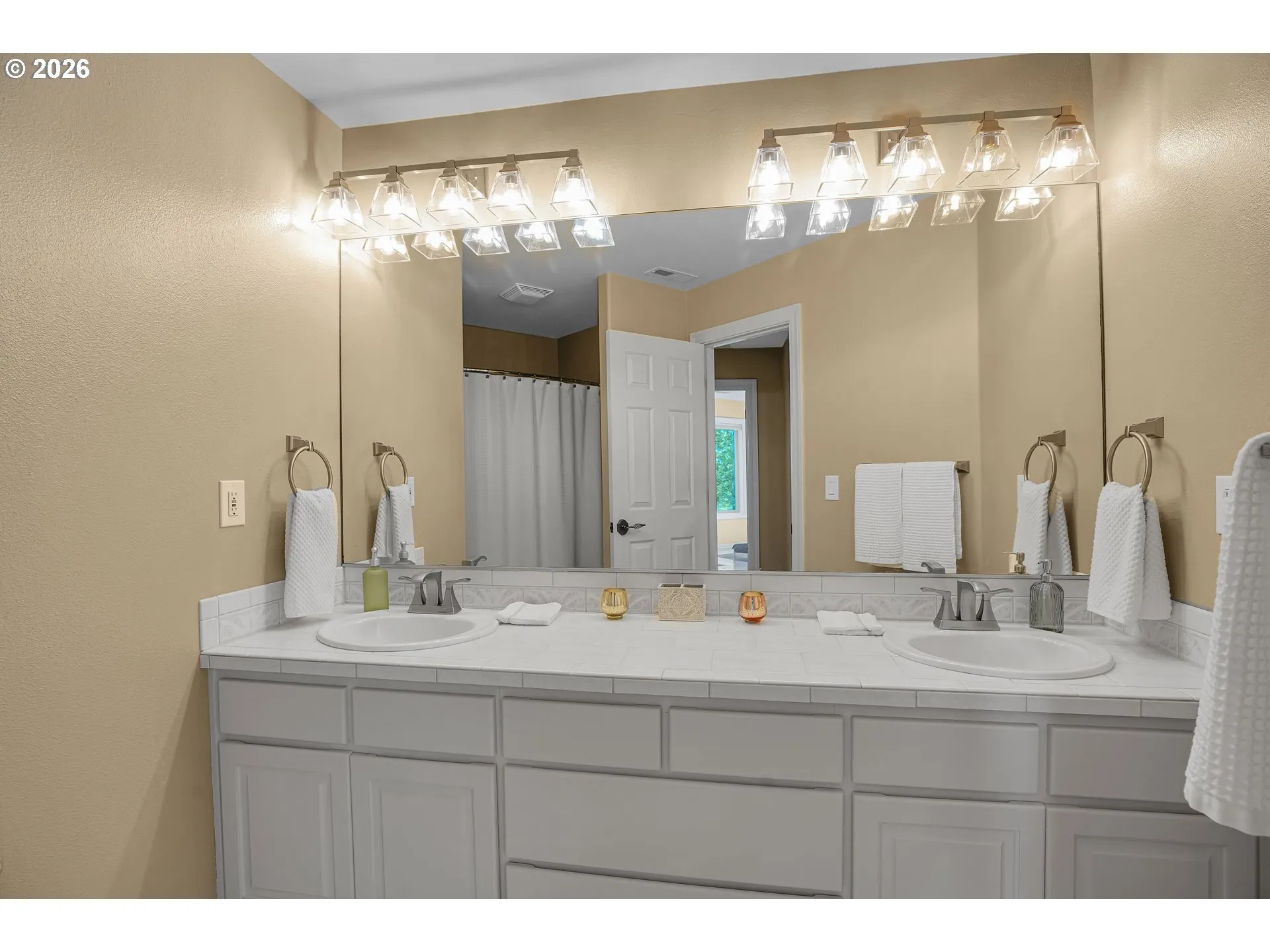 Bathroom-Hall