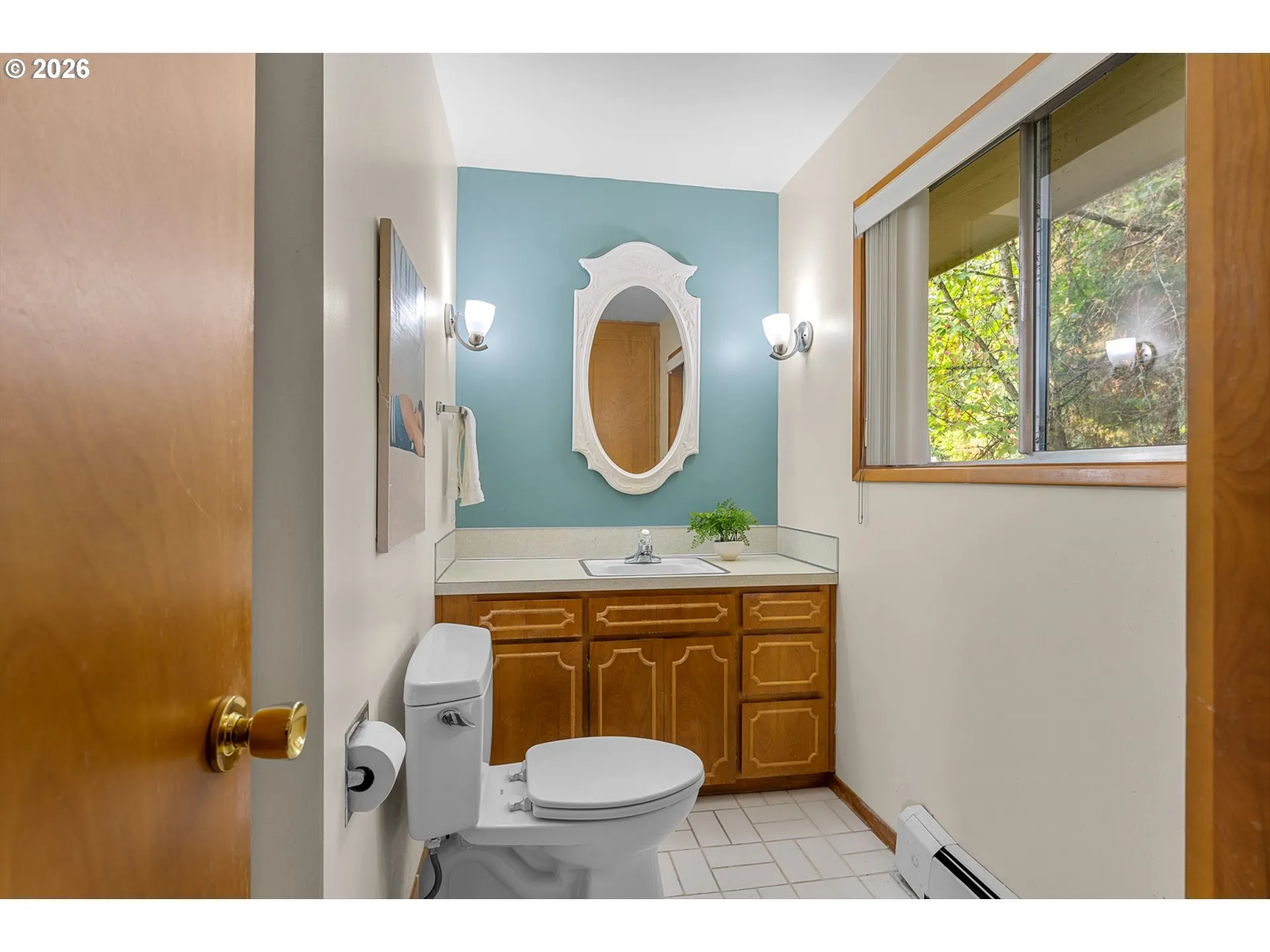 Primary Bedroom-Attached Bathroom