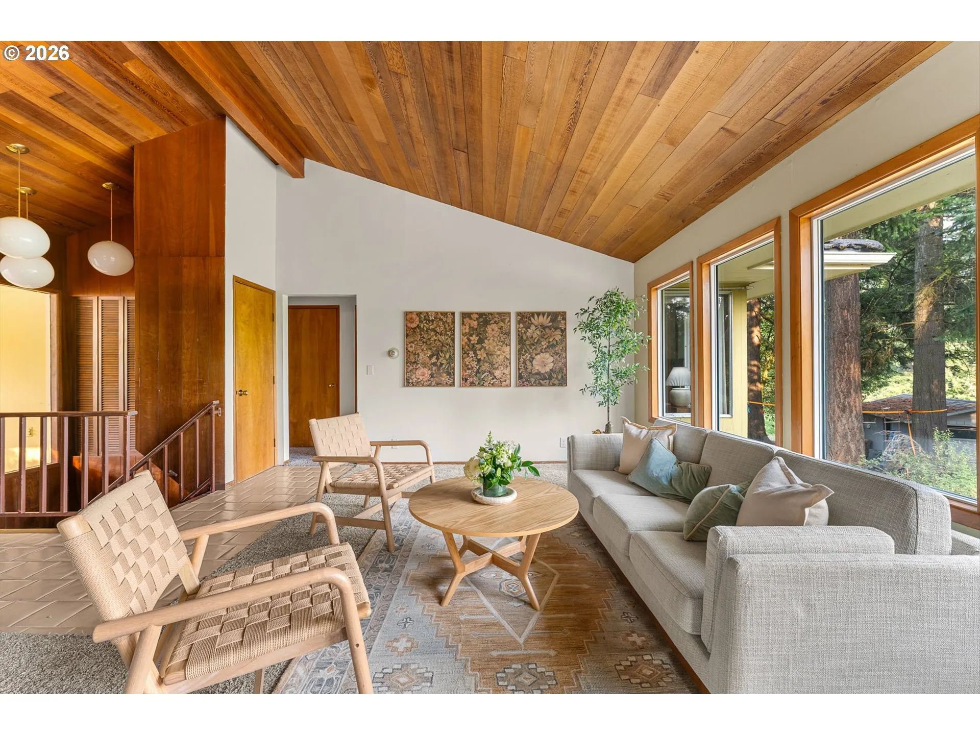 Living Room-Vaulted Ceilings