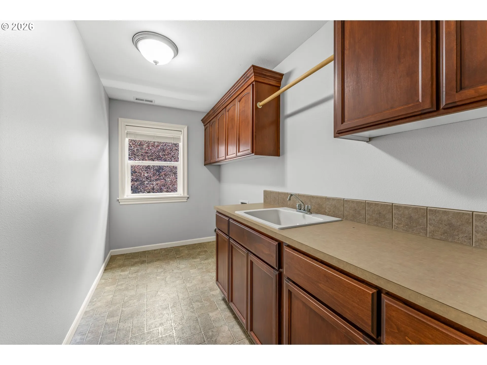Laundry-Upper