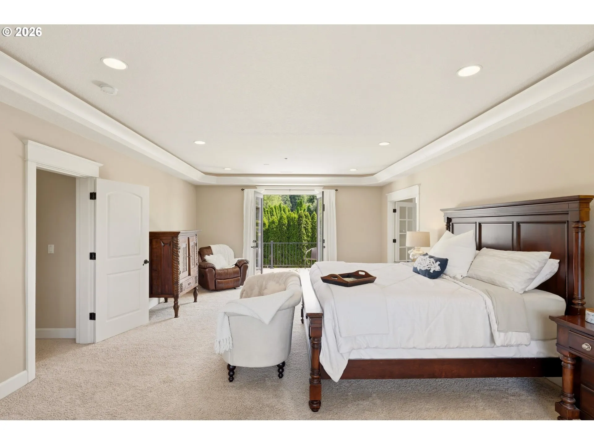 Bedroom, Primary