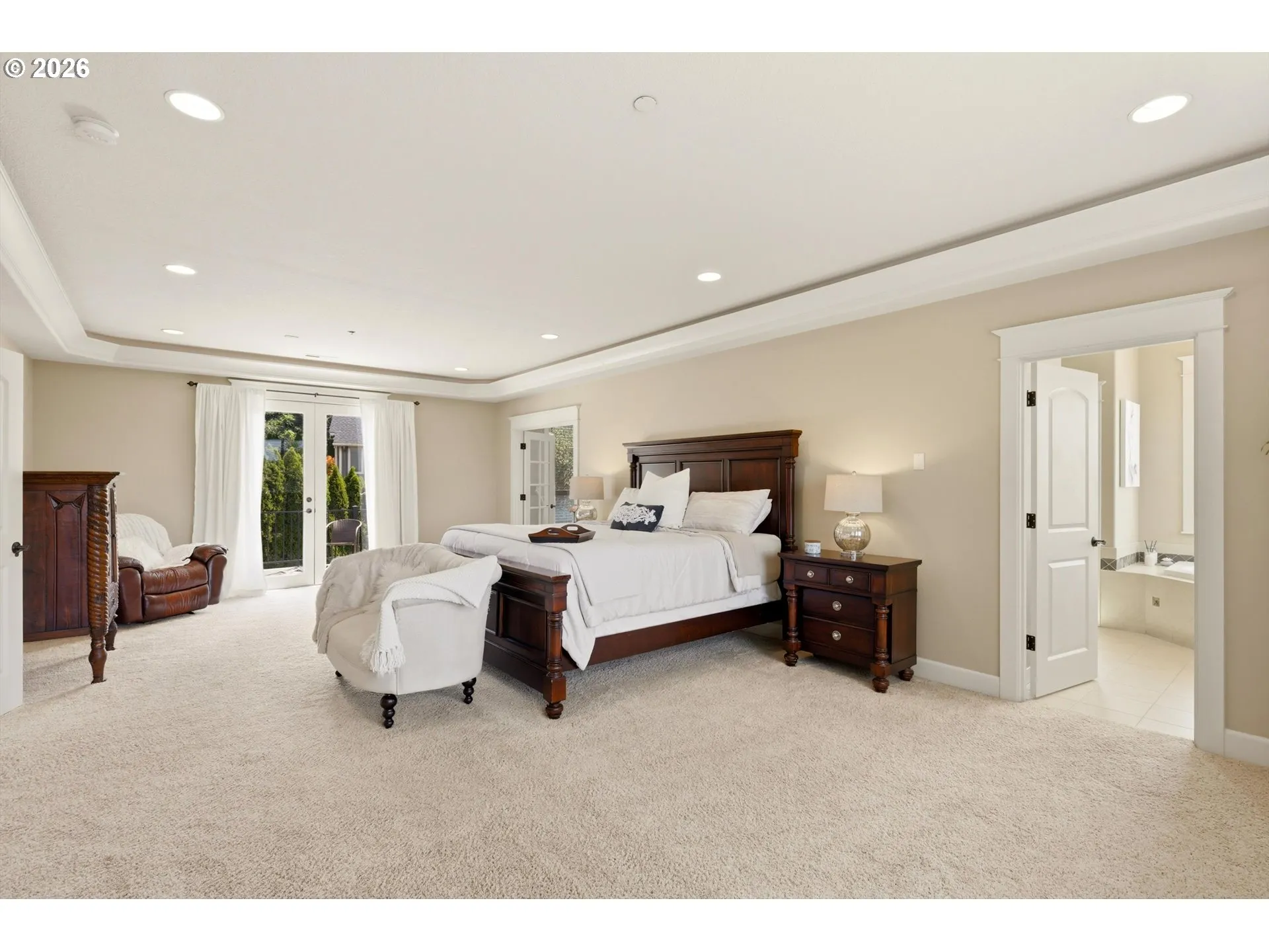 Bedroom, Primary