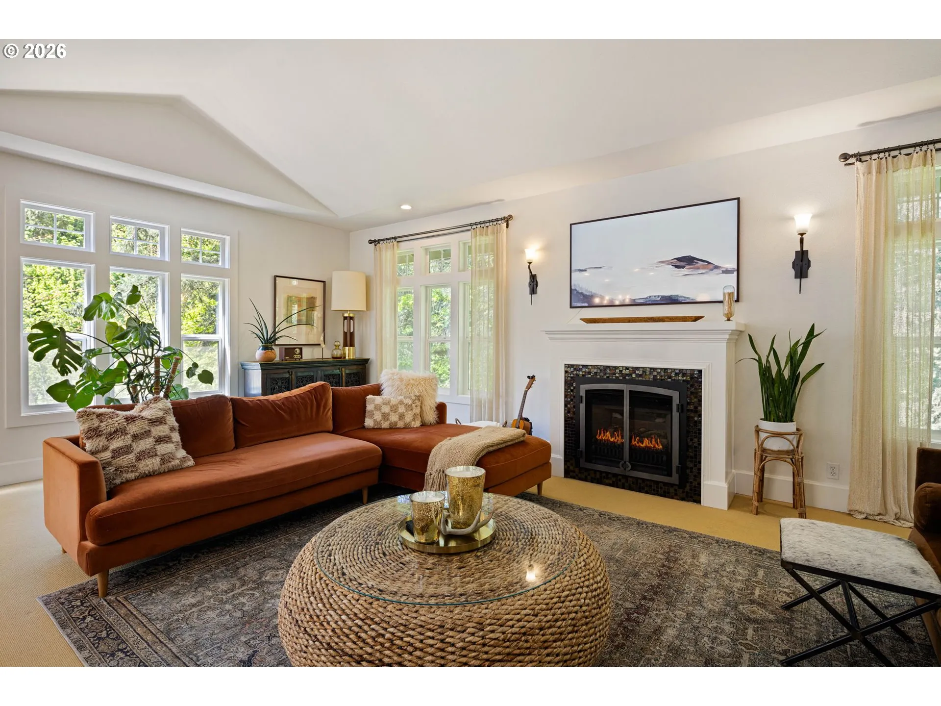 Living Room-Vaulted Ceilings