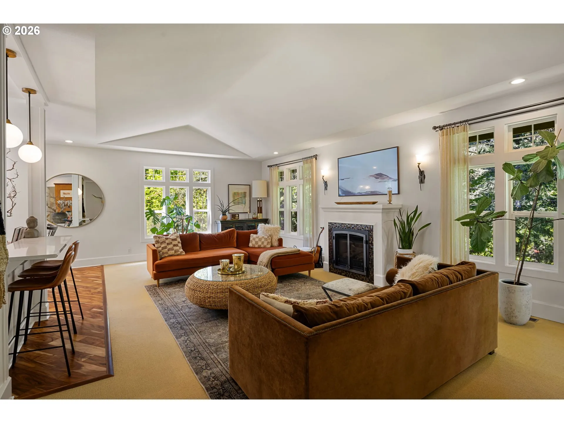 Living Room-Vaulted Ceilings