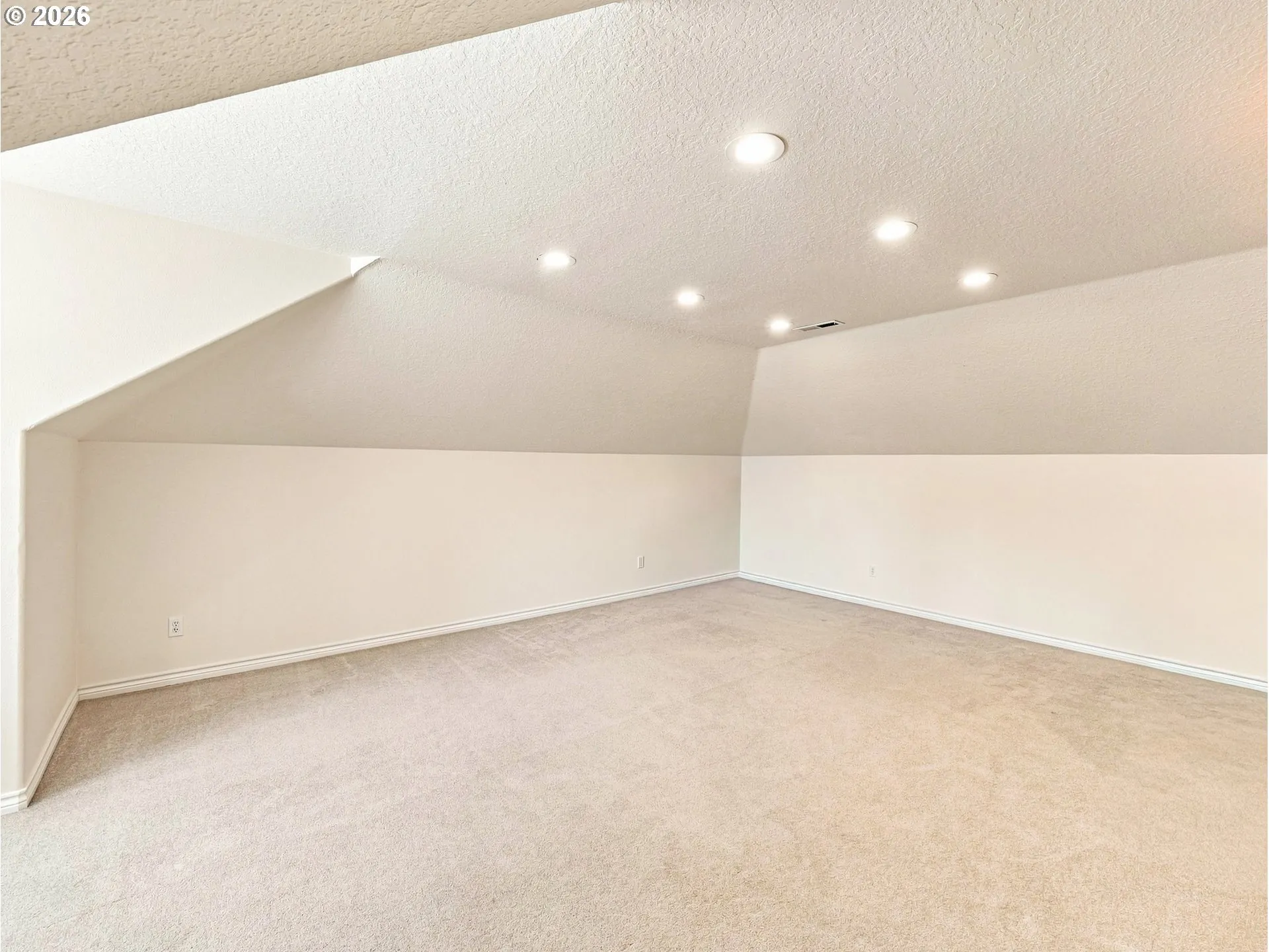 Bonus Room-Upper