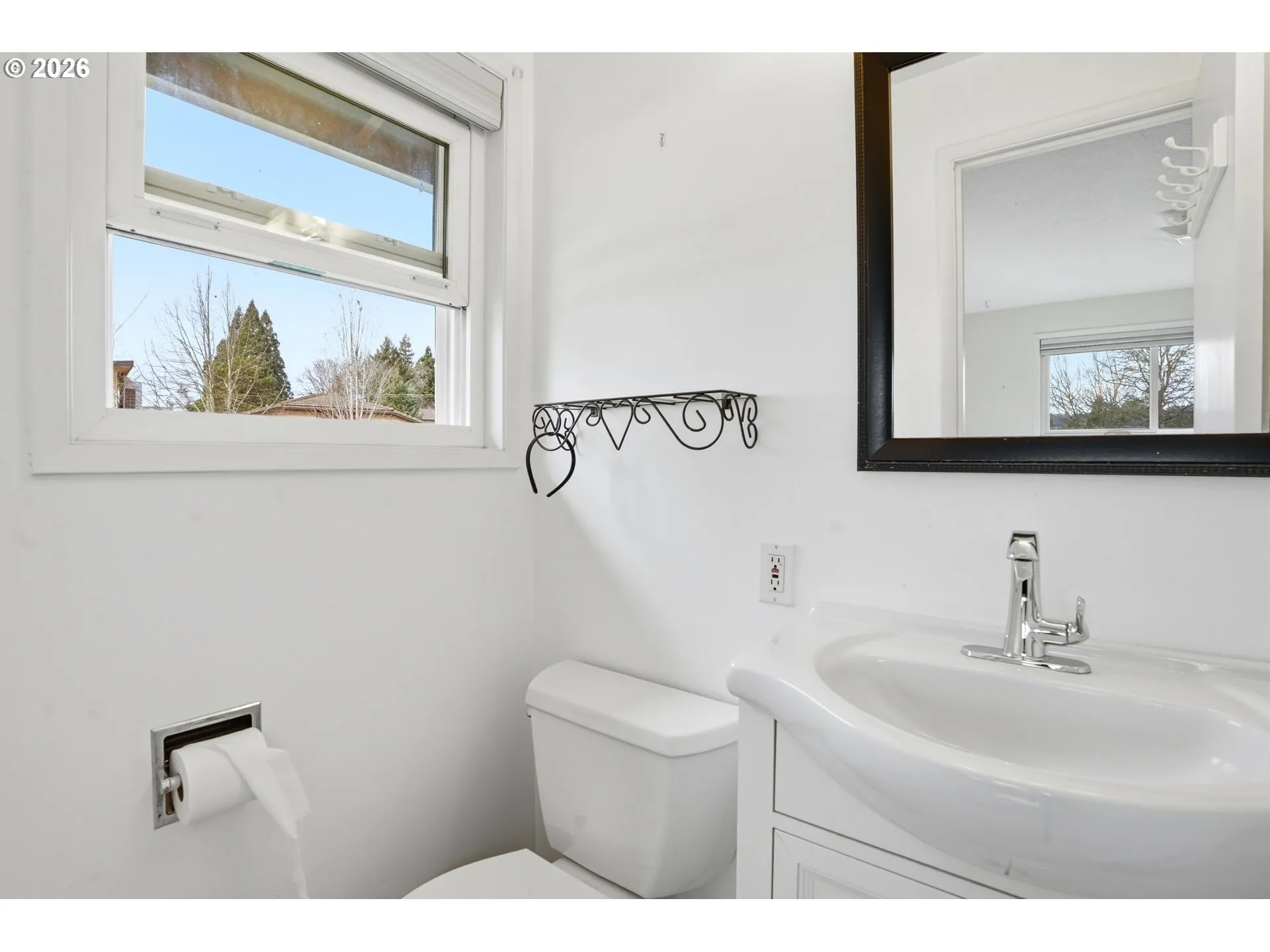 Bathroom-Upper