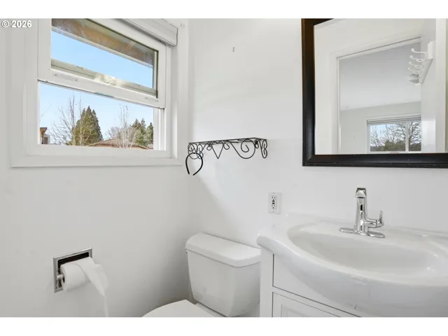 Bathroom-Upper