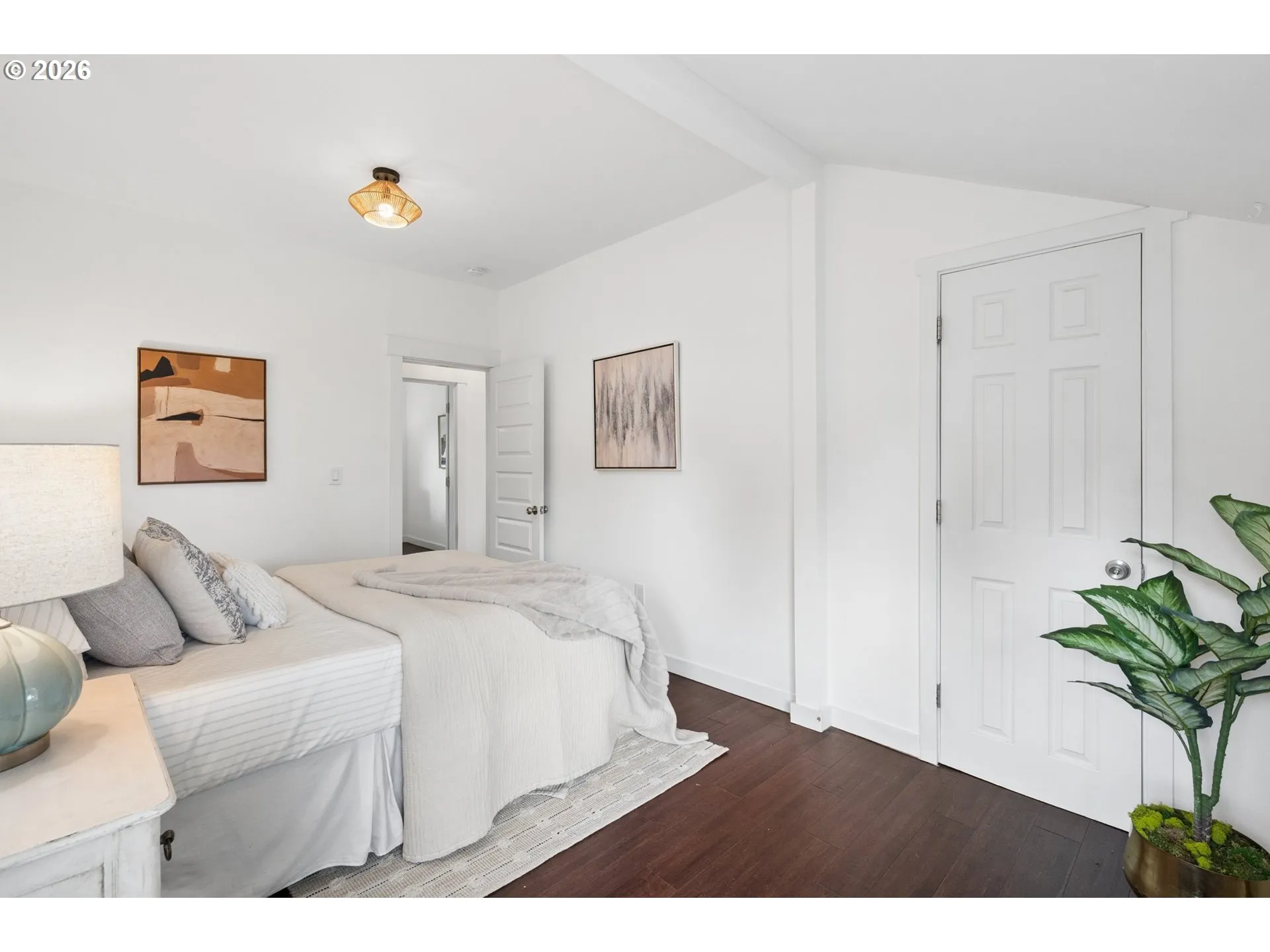 Bedroom, Primary