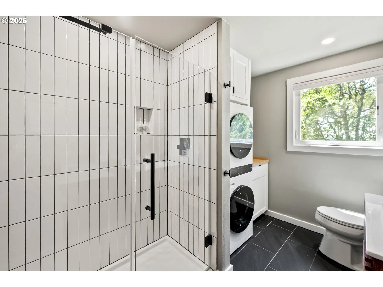Bathroom-Walk in Shower