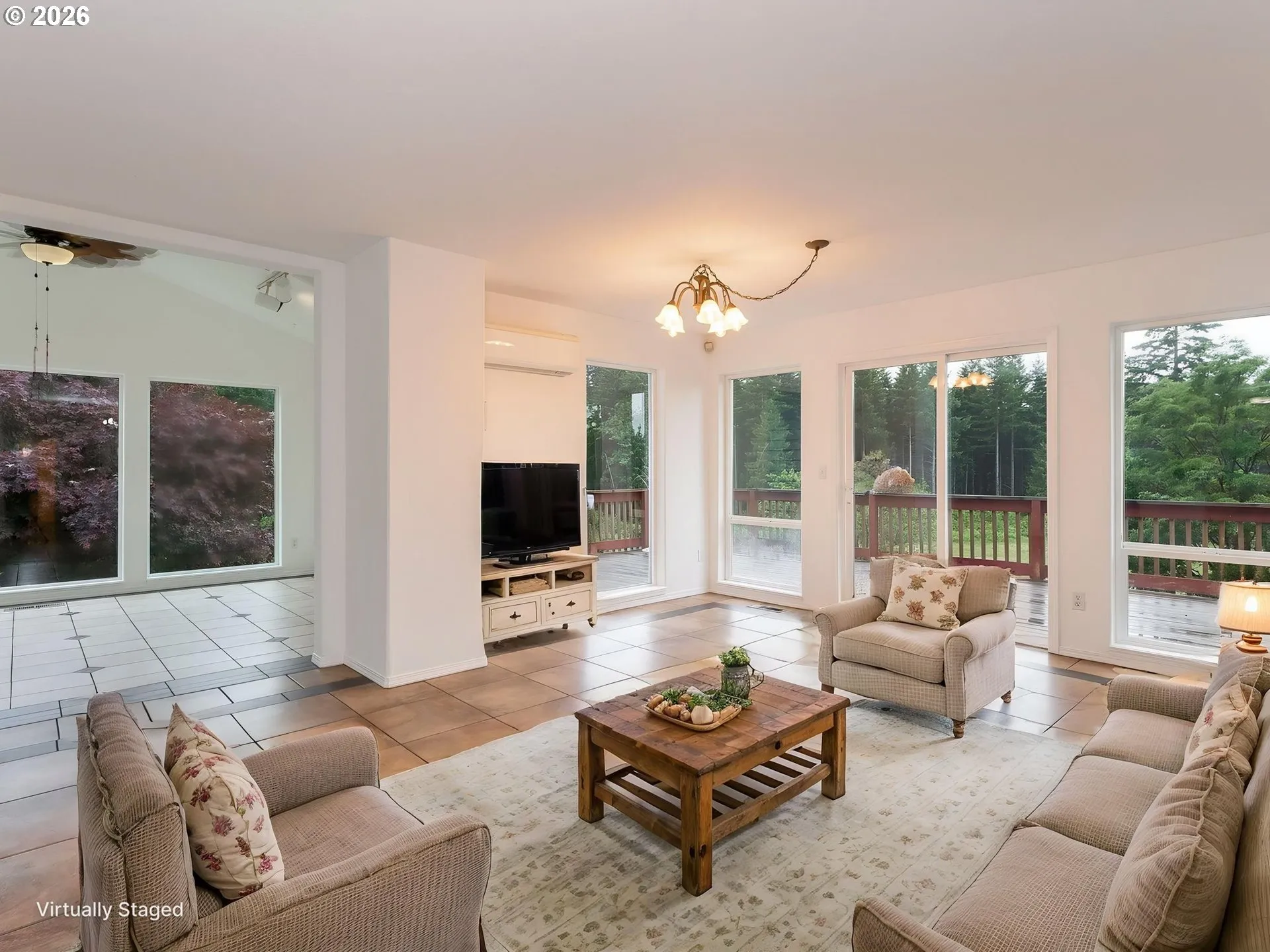 Living Room/Dining Room