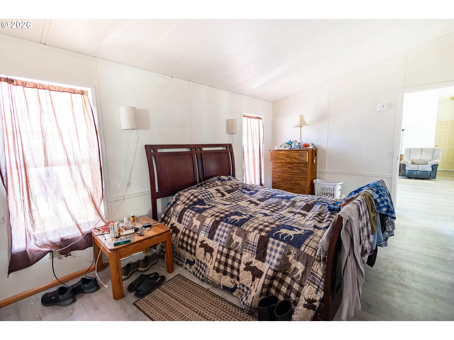 Bedroom, Primary