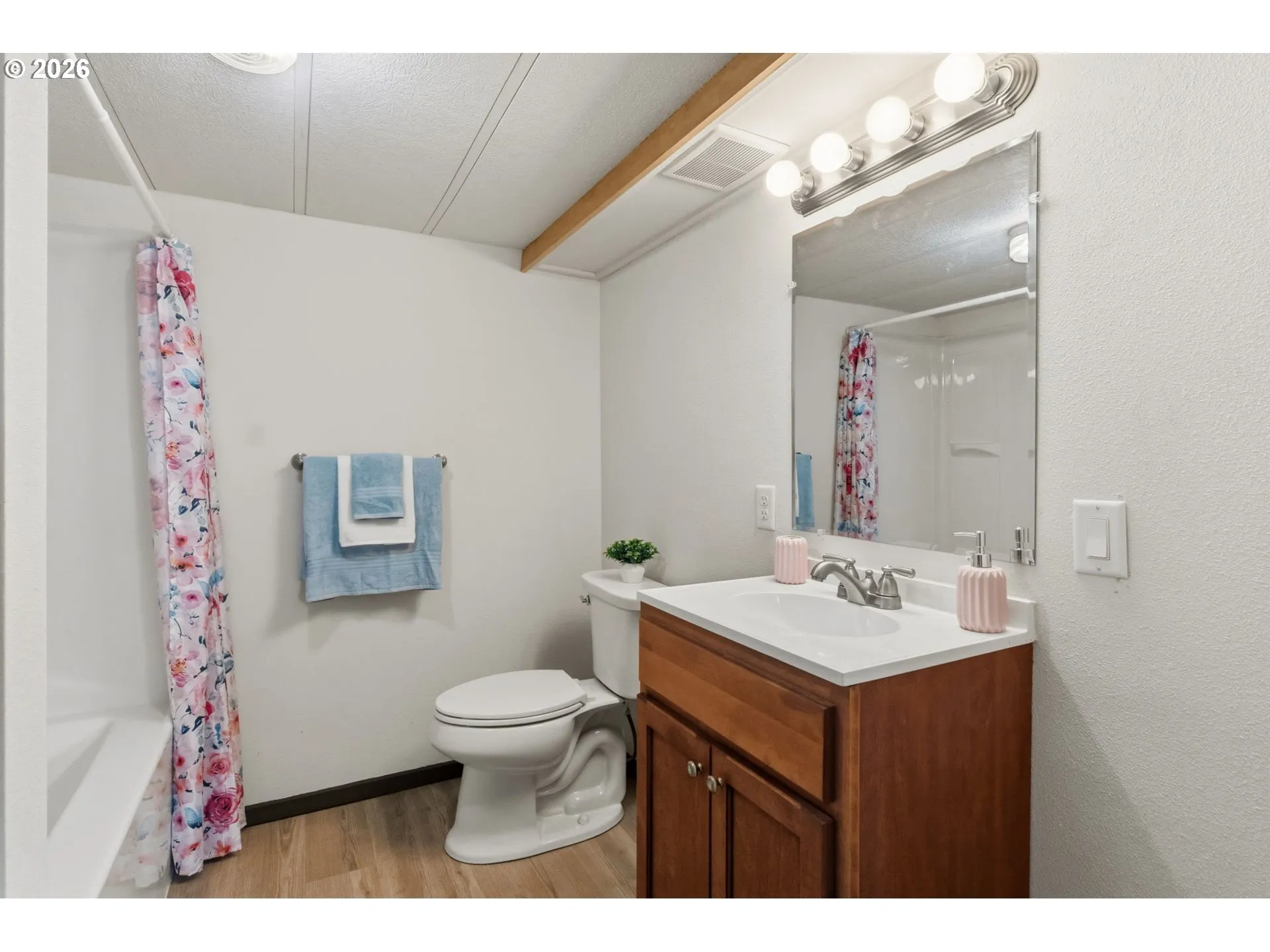 Primary Bedroom-Attached Bathroom